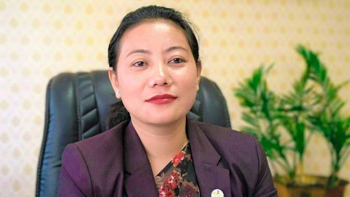 बिना मगरलाई निर्वाचन आयोगले सोध्यो स्पष्टीकरण